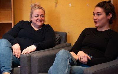 „Mire megértettem a szüleim függőségét, én is belecsúsztam” – Interjú a Mélypont érzés szereplőjével és Wéber Ágnes szakemberrel