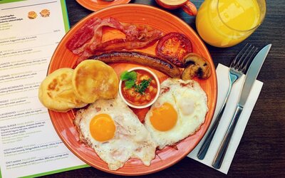 „Reggelizz úgy, mint egy király“ – 5 bruncholós hely Budapesten, ahol biztosan megjön az étvágyad ébredés után