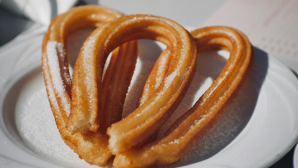 Milyen országhoz köthető a churros? 