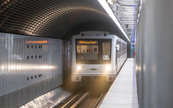 Mikor indul az utolsó metró Kőbánya-Kispest megállóról munkanapokon?