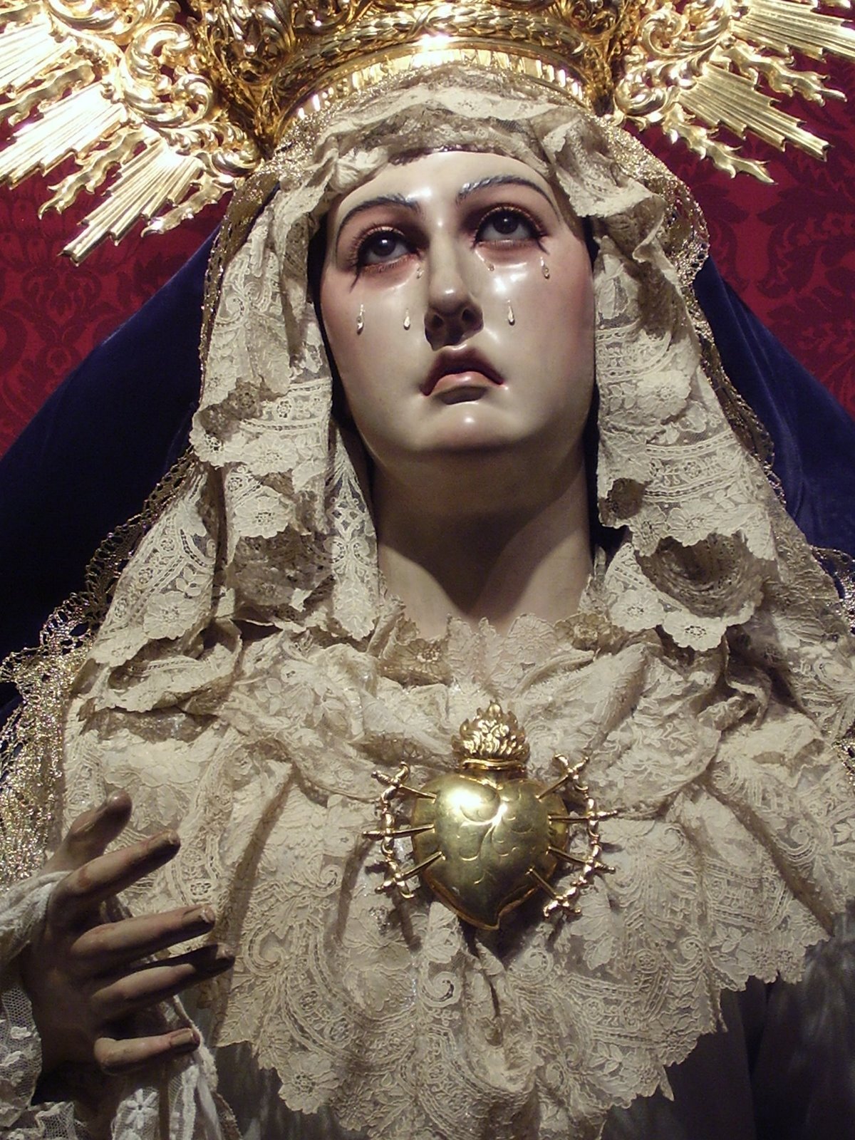 Fájdalmas Szűzanya vagy Fájdalmas Anya (latinul: Mater dolorosa), Fájdalmas Szűz vagy Hétfájdalmú Szűz, a magyar népi hagyományban néha Fájdalmas Boldogasszony: Máriának, Jézus Krisztus anyjának egyik, a katolikus egyházban szokásos megnevezése, vallásos tárgyú festmények, szobrok, irodalmi és egyéb műalkotások gyakori témája. Az ábrázolás különleges és közismert formája a Pietà, vagyis a keresztről levett halott Krisztust ölében tartó Mária szobra vagy képe.
A Fájdalmas Szűzanya-kultusz gyökere valószínűleg a keresztes háborúk Szentföld-élményében és az ahhoz kapcsolódó passió-kultuszban kereshető. Terjesztéséért a koldulórendek, különösen a ferencesek tettek sokat, a szervita rendnek pedig kifejezett lelkiségévé vált.