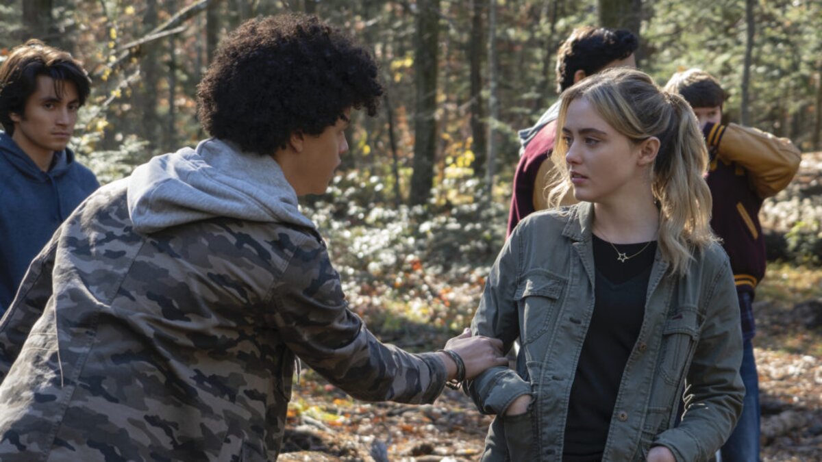 Kathryn Newton, A Társadalom