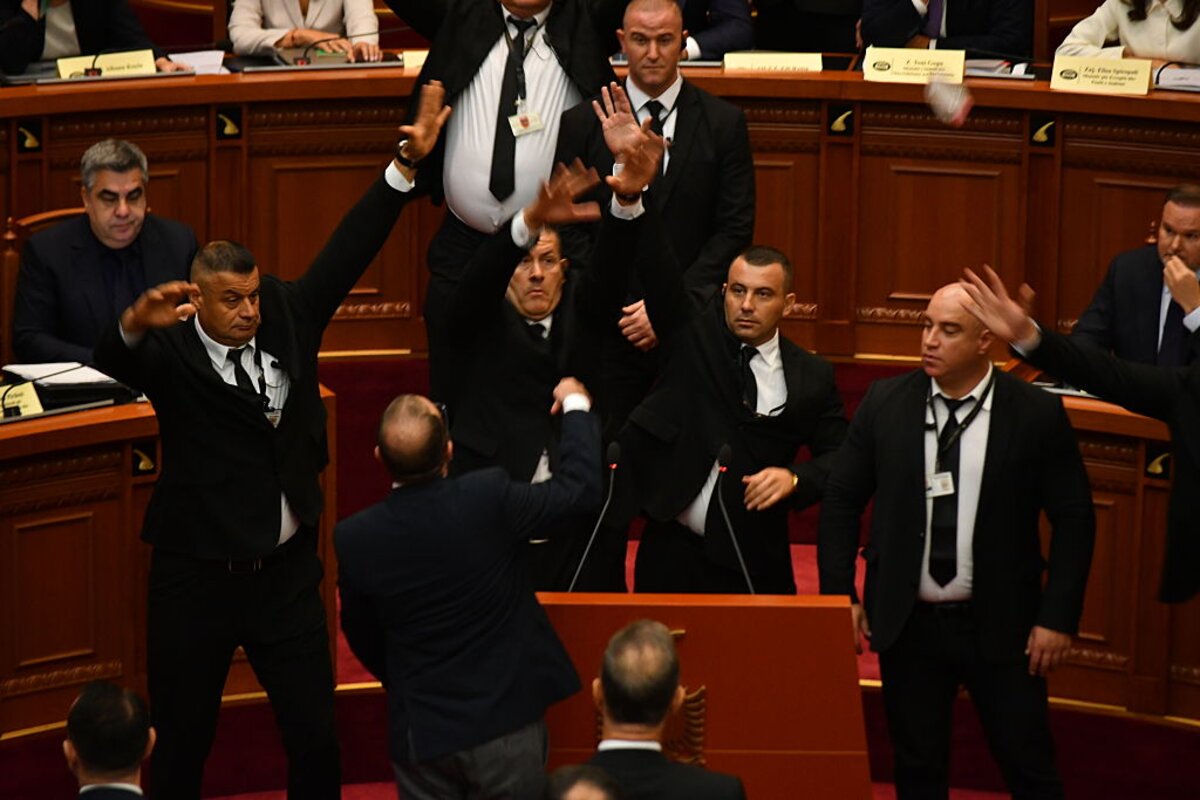 albánia, parlament