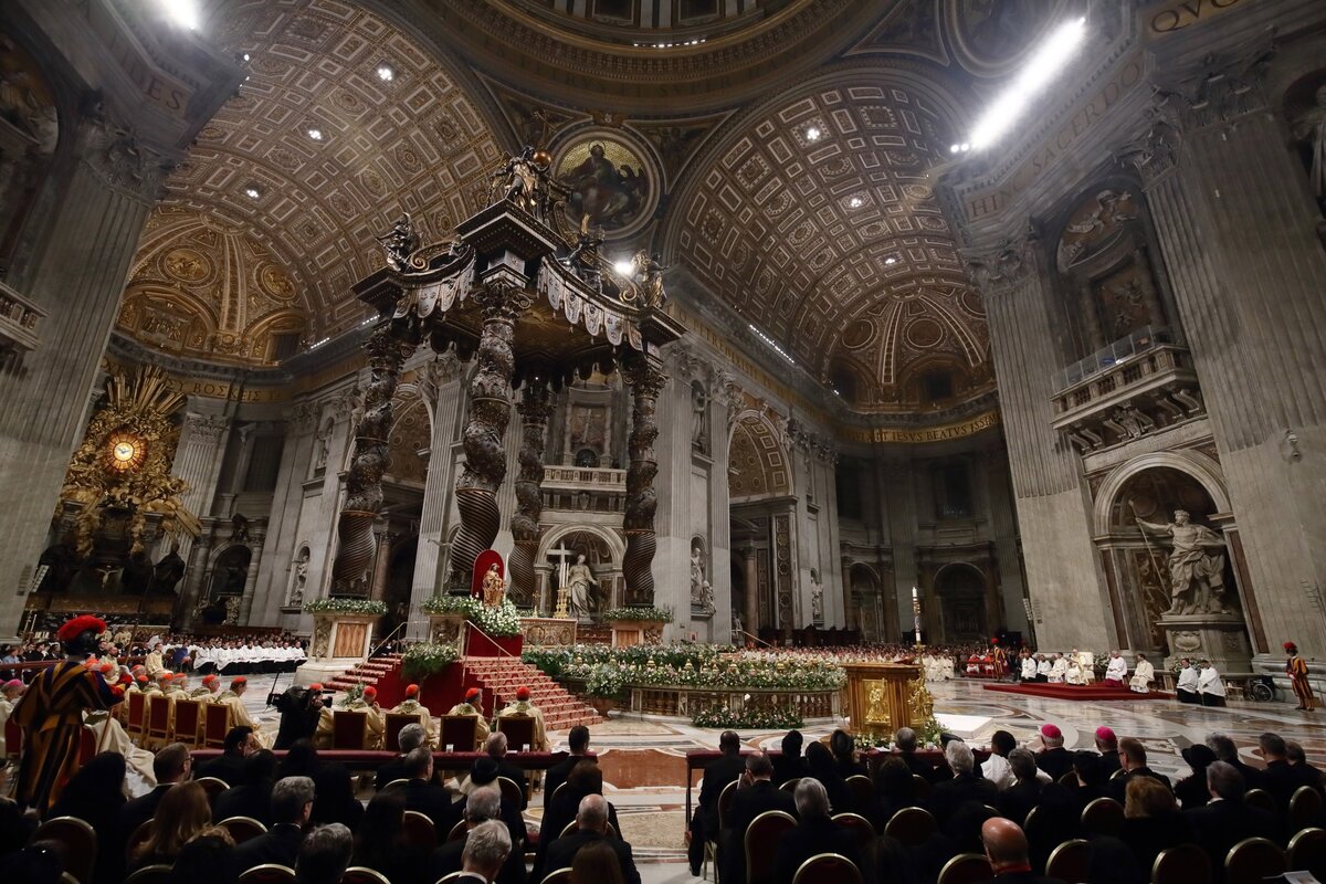 Ferenc pápa 2023-as vigiliai miséje a vatikáni Szent Péter-bazilikában