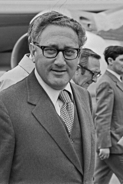 100 évesen meghalt Henry Kissinger, az Egyesült Államok egyik legbefolyásosabb politikusa