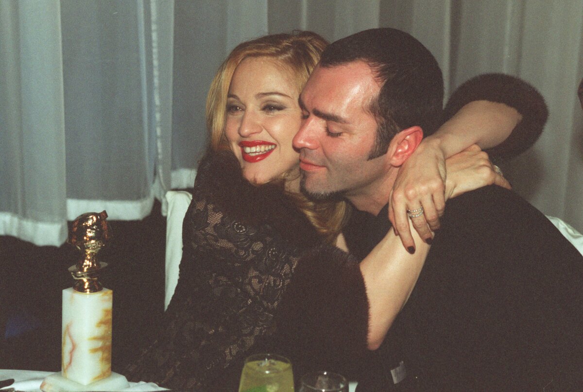 Madonna és öccse, Christopher Ciccone 1997-ben, a Golden Globe díjkiosztó afterpartyján.