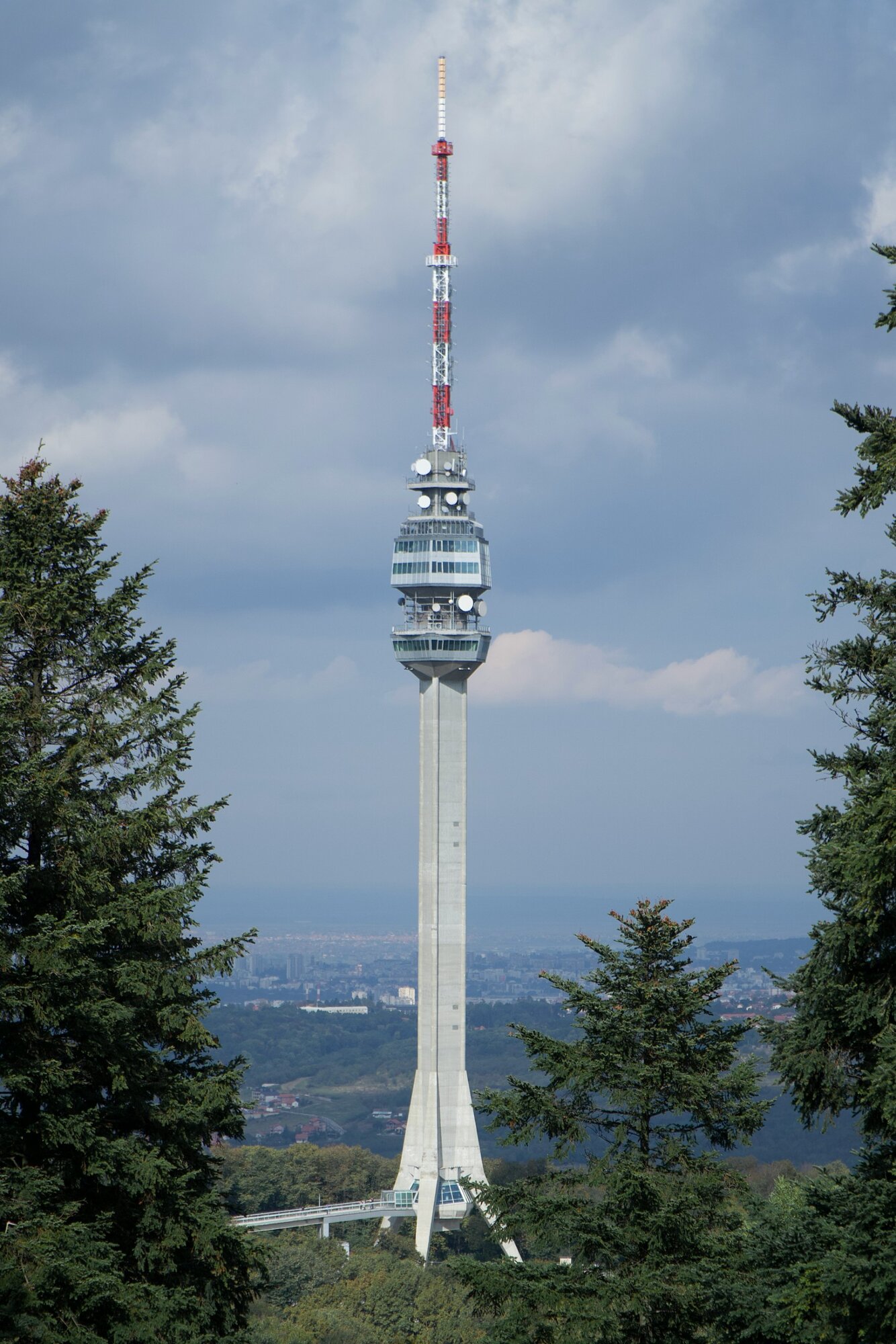 Az Avala-torony Szerbiában