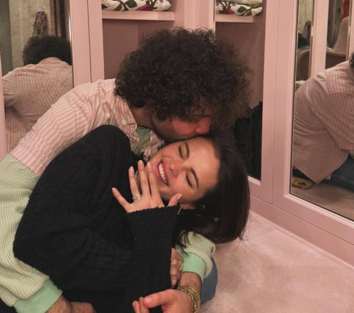 Benny Blanco eljegyezte Selena Gomezt.