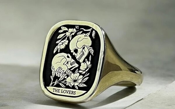 Dark, de amúgy szép. Ezt választom!