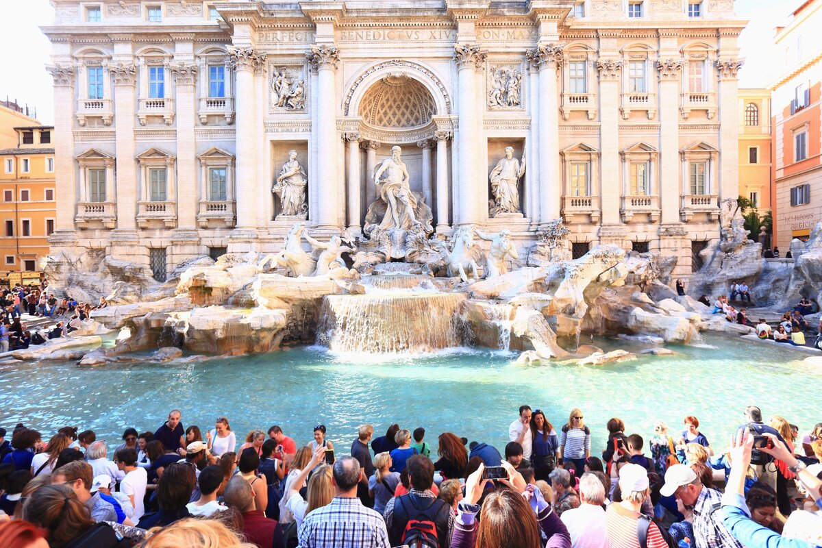 trevi kut roma fizetes idegenforgalmi ado