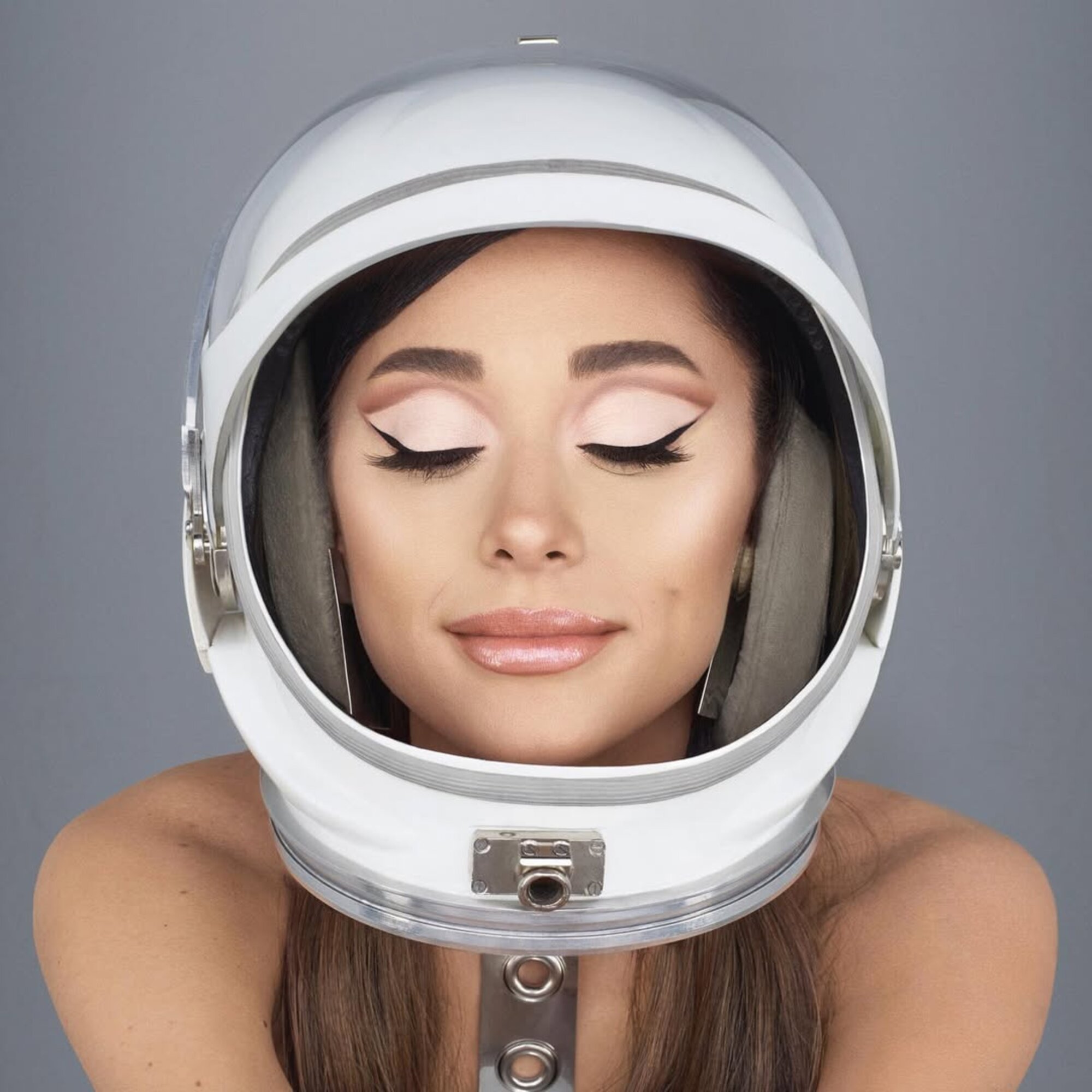 Ariana Positions érája.