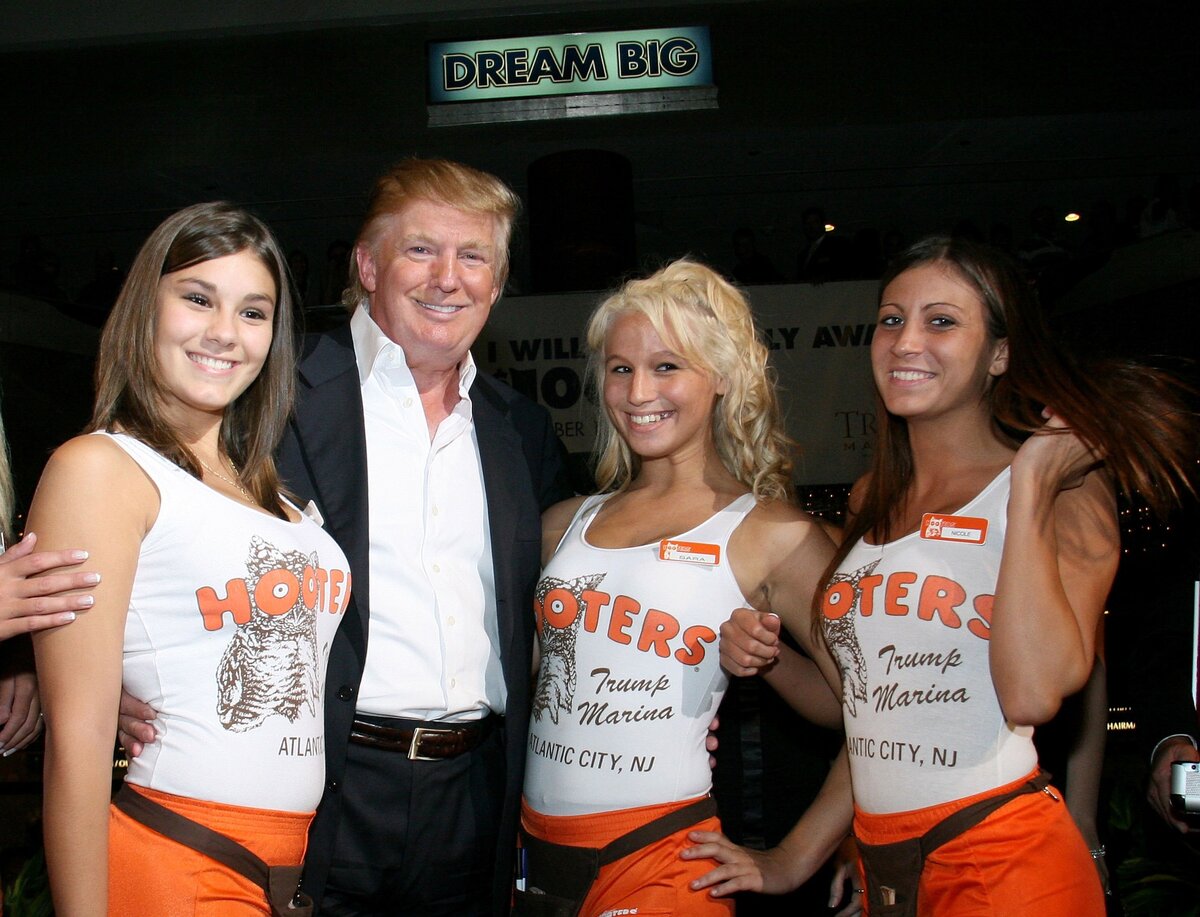 Csődeljárás indult a Hooters ellen