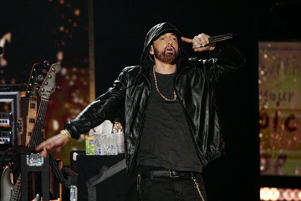 Melyik városban próbálgatta a szárnyait Eminem?