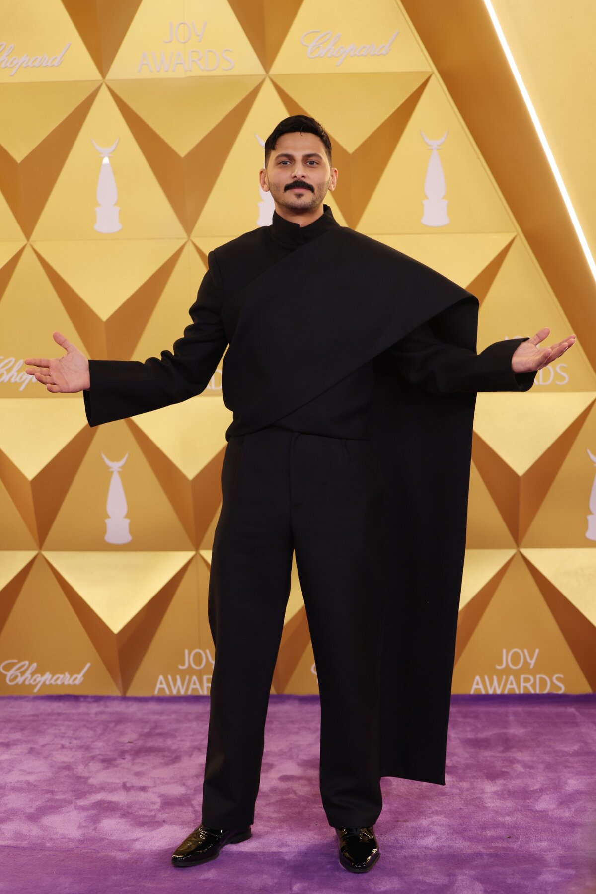 RIYADH, SAUDI ARABIA - JANUÁR 18.: Mo el shehri részt vesz a 2025 Joy Awards díjátadón a szaúd-arábiai Rijádban, a The Venue-ban 2025. január 18-án. (Fotó: Darren Arthur/Getty Images for GEA)