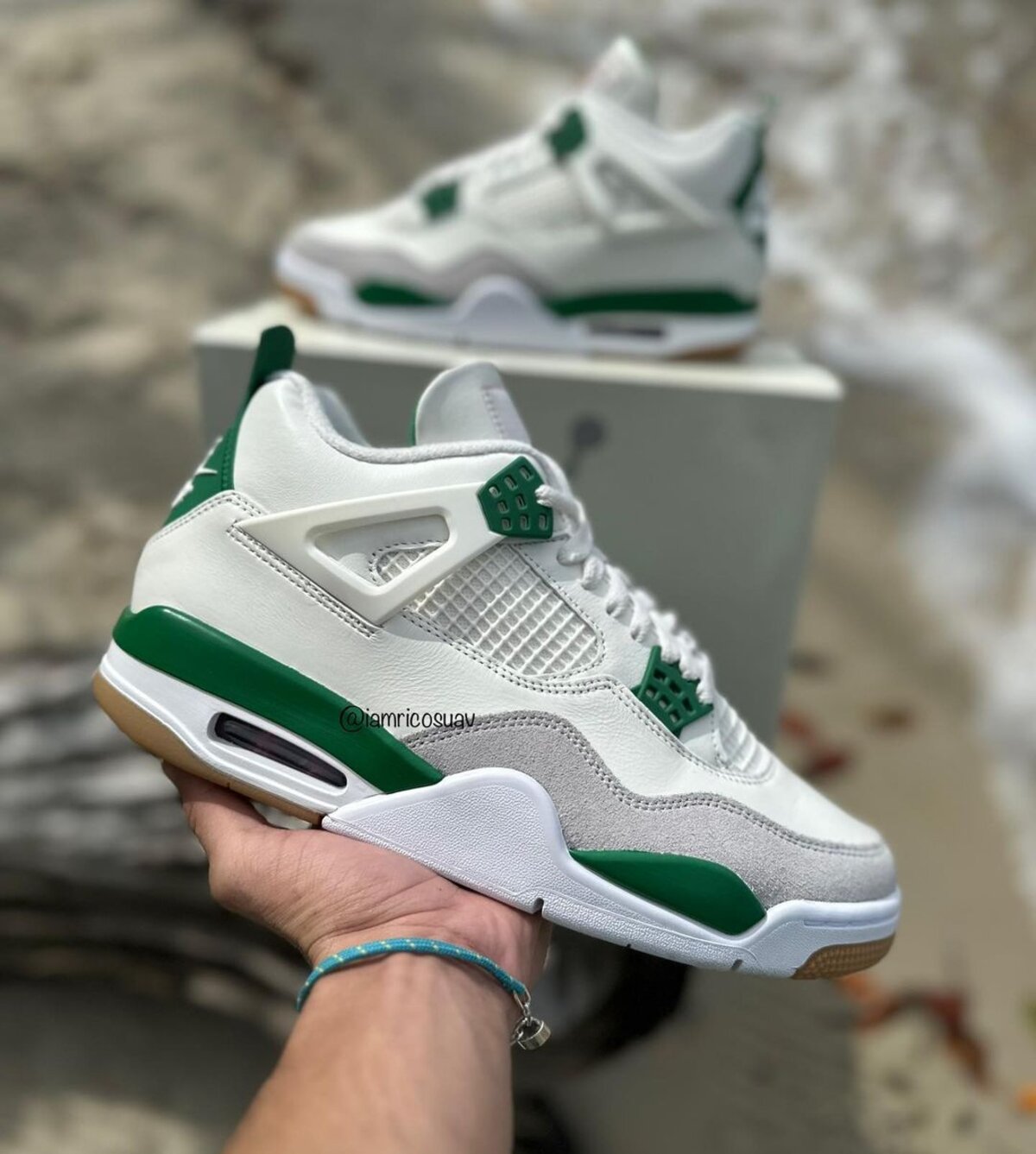 Nike SB x Air Jordan 4 “Pine Green”