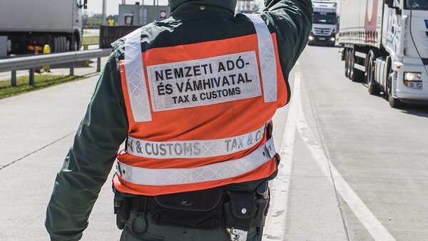 Melyik VÁRmegyénk nevének jelentése feltételezhetően 'vám'?