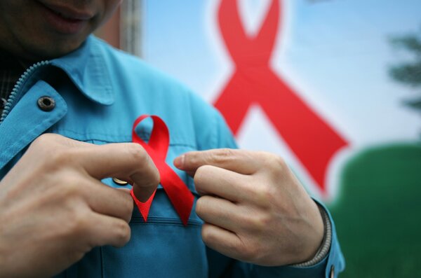 Csak a homoszexuálisok lehetnek AIDS-esek?