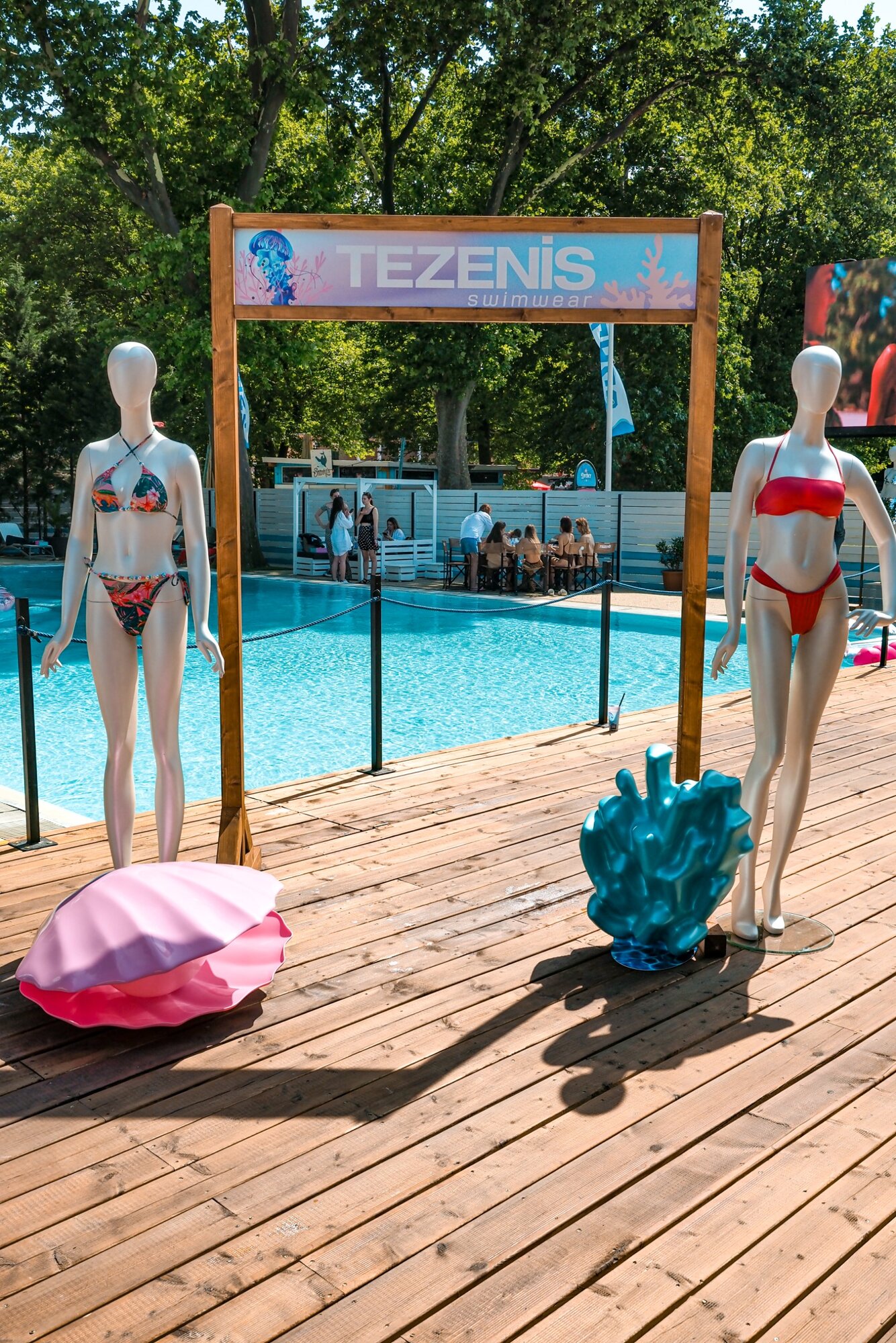 A Tezenis 2024 nyári fürdőruha-kollekciójának bemutatója