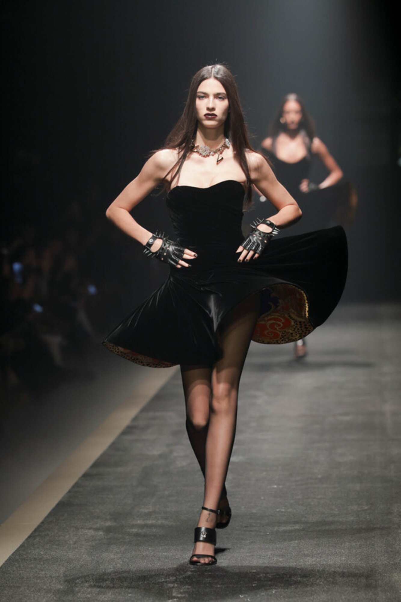 Versace - Ready-to-Wear - Runway Collection - Women