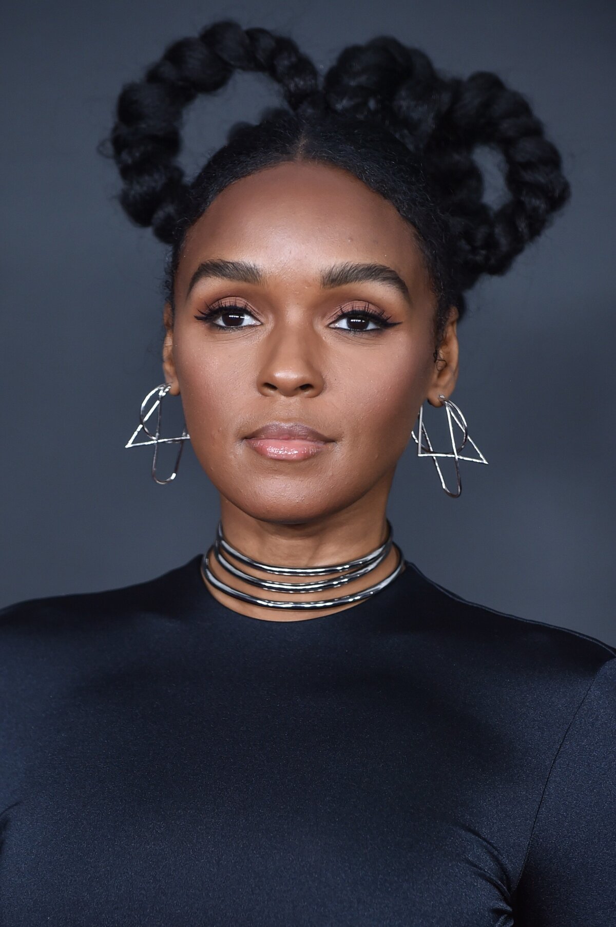 Janelle Monáe, A számolás joga és A holdfény című filmek színésznője szintúgy nem bináris.