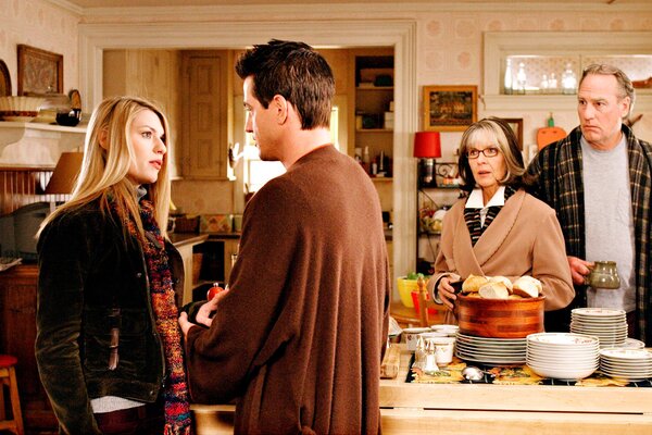 A Kőkemény család című filmben Meredith (Sarah Jessica Parker) először tesz látogatást párja, Everett (Dermot Mulroney) családjánál. Hány gyereke van a Diane Keaton által játszott Sybil Stone-nak?