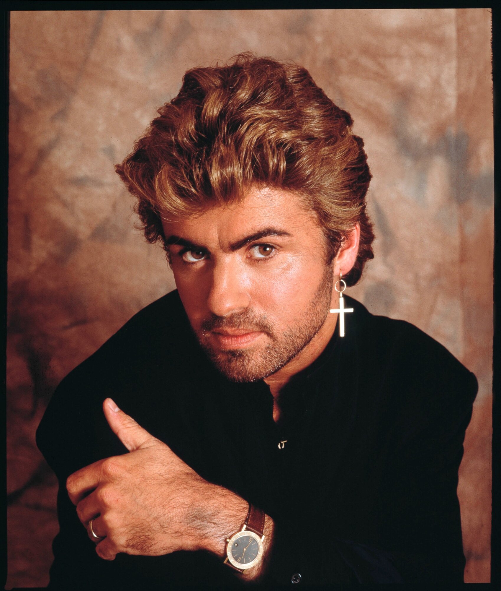 George Michael (London, 1963. június 25. – Goring-on-Thames, Oxfordshire, 2016. december 25.) kétszeres Grammy-díjas görög származású brit énekes és dalszerző, aki az 1980-as években lett népszerű, amikor megalapította a Wham! nevű popduót egykori iskolatársával, Andrew Ridgeley-vel. Olyan világszerte sikeres dalok kötődnek a nevéhez, mint a Last Christmas és a Wake Me Up Before You Go-Go, albumok közül pedig az 1987-ben kiadott Faith,