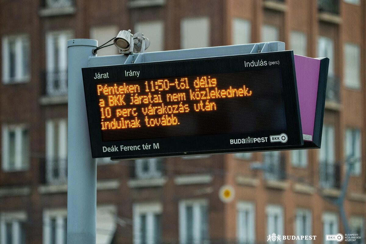 Így néz ki a 10 perces leállás Budapesten