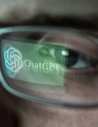 A ChatGPT hamarosan már erotikus tartalmakat is le fog gyártani
