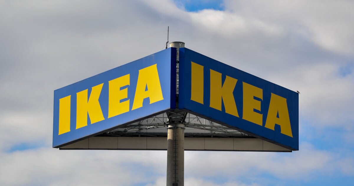 A Louvre-ból ellopott koronaékszerekkel viccelődik új reklámjában az IKEA