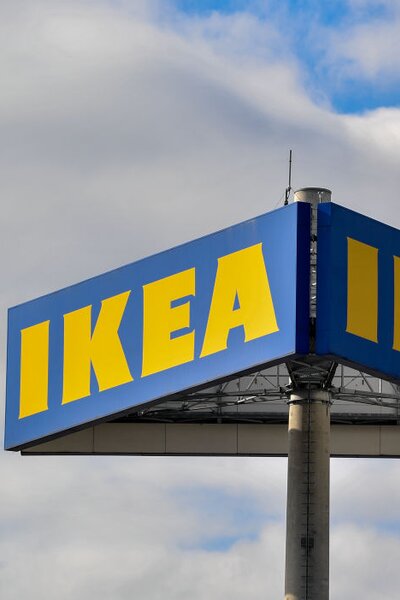 A Louvre-ból ellopott koronaékszerekkel viccelődik új reklámjában az IKEA