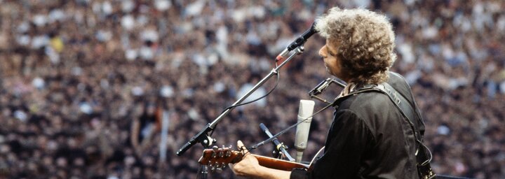 A Nobel-díjas polihisztor, aki megmutatta a füvet a Beatles-tagoknak: 7 fun fact, amit (talán) nem tudtál Bob Dylanről