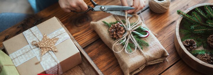 A fényektől az ajándékcsomagolásig így lehet zöldebb és fenntarthatóbb a karácsony