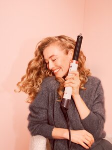 A szépségápolás új dimenzióját hozza el a Dyson vadiúj hajformázója