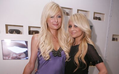 A történelem ismétli önmagát: újabb valóságshow-ra áll össze Paris Hilton és Nicole Richie
