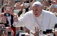 Az apácák és a papok is néznek pornót Ferenc pápa szerint