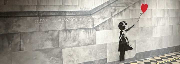 Banksy leghíresebb művei, és ami mögöttük van