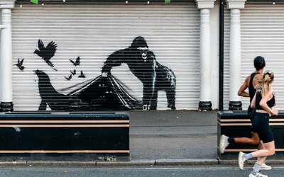 Banksy londoni gorillája a teljes állatos sorozatnak értelmet adott