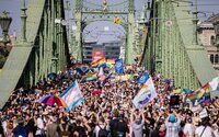Befuccsolt gyűlöletkampány: a Medián kutatása szerint a magyarok egyre elfogadóbbak az LMBTQI-emberekkel