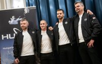 Bemutatták a négy magyar űrhajósjelöltet, akik közül valaki közel egy hónapot tölt a Nemzetközi Űrállomás fedélzetén