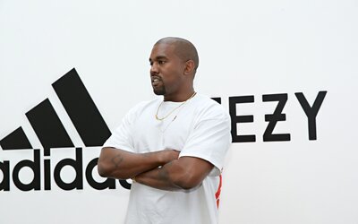 Beszerzési áron szabadulna az Adidas a Kanye Westtel közösen piacra dobott Yeezy cipőktől