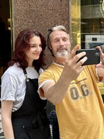 Budapest belvárosában kajálgat Mads Mikkelsen