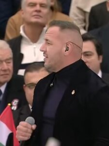 Curtis karrierje csúcsának nevezte a békemenetes fellépését
