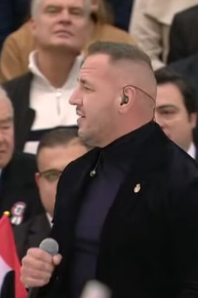 Curtis karrierje csúcsának nevezte a békemenetes fellépését