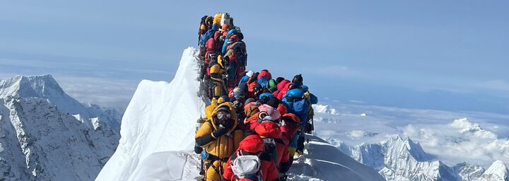 Drágul a Mount Everest – drasztikusan megemelték a megmászás díját