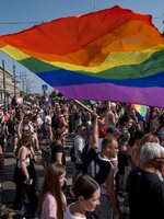 Egy háromszáz fős piknikből több tízezres tömeg: a Budapest Pride Felvonulás története