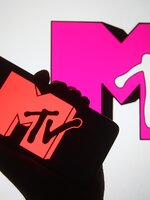 Egy korszaknak vége: végleg megszűnik a zenei ipar legendás hírmondója, az MTV News