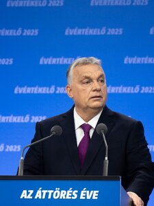 Egy olasz bulvárlap szerint Orbán Viktor találkozni fog a pápával