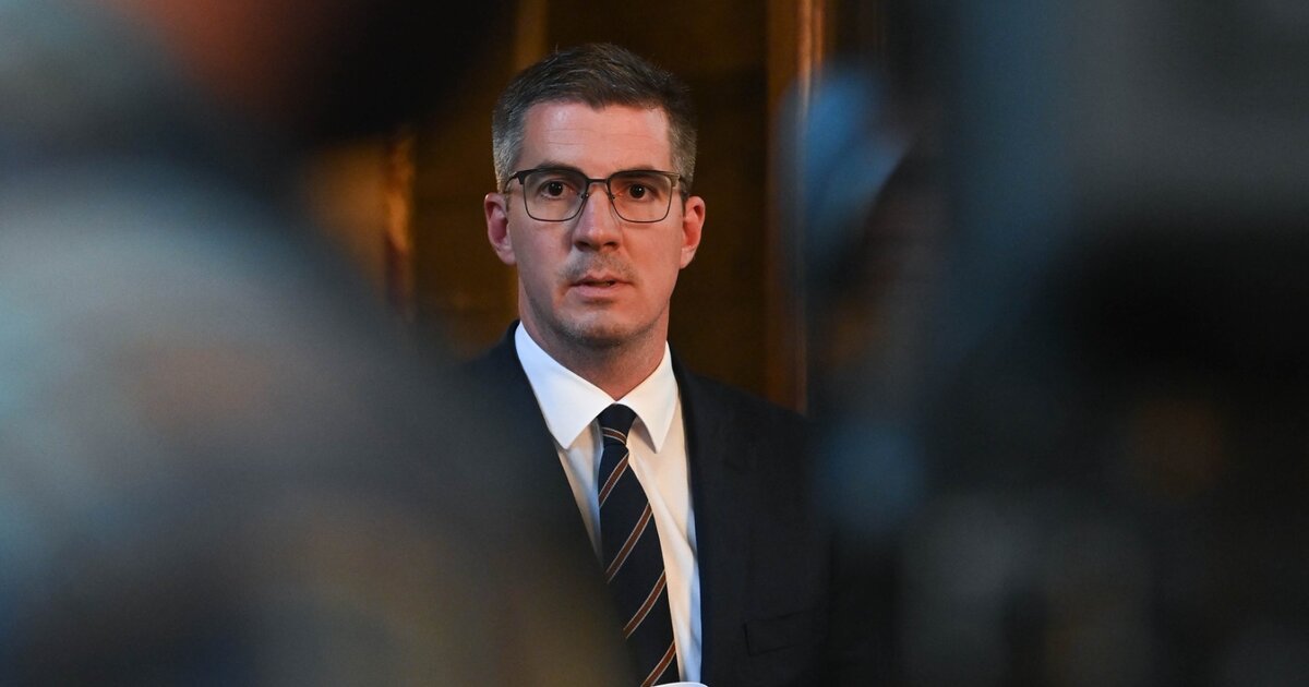 Elhalasztja a kivégzősdit a Fidesz, csak ősszel tárgyalják az ellehetetlenítési törvényjavaslatot