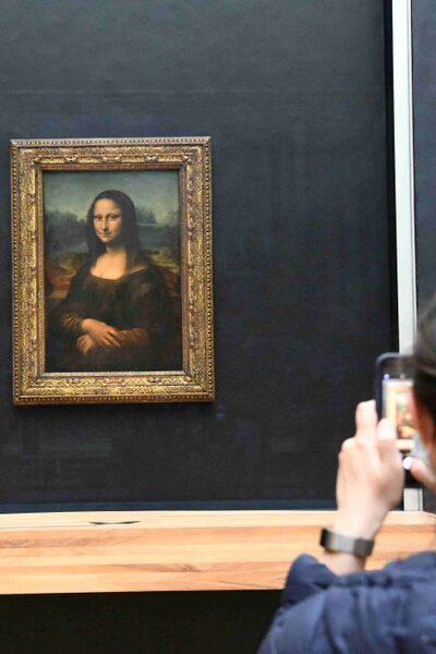 Elköltözhet helyéről a Mona Lisa, a Louvre vezetése megelégelte a festmény körüli tülekedést 