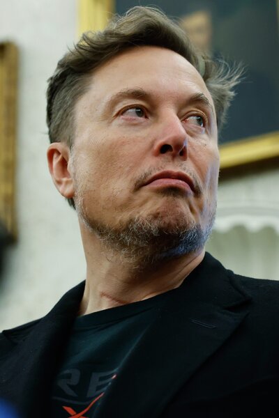 Elstartolt az Elon Musk-féle Grokipedia, amely kísértetiesen hasonlít a Wikipédiára